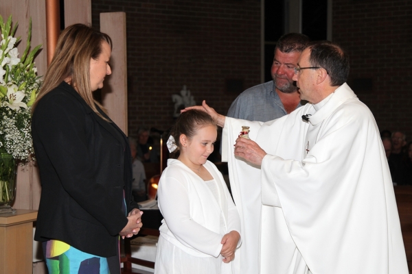 17 04 15 Easter Vigil 073