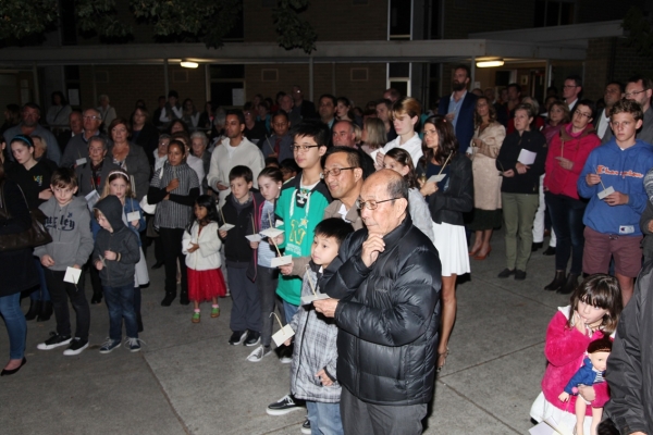 17 04 15 Easter Vigil 019
