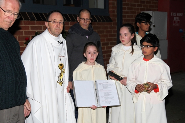 17 04 15 Easter Vigil 012