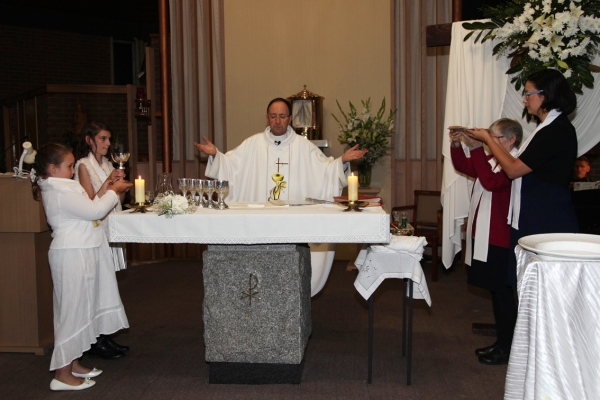 17 04 15 Easter Vigil 112